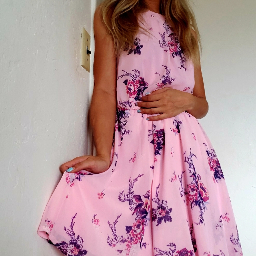 Color PINK DRESS w/ FLOWER designs